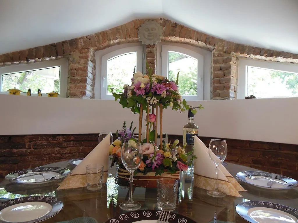 Florence Studio Varna 0*,